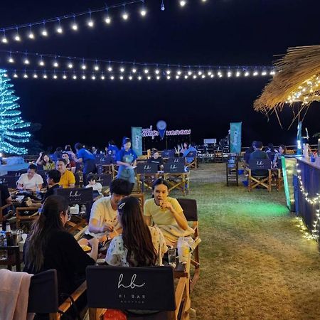 Blu Hotel Nakhon Phanom Buitenkant foto