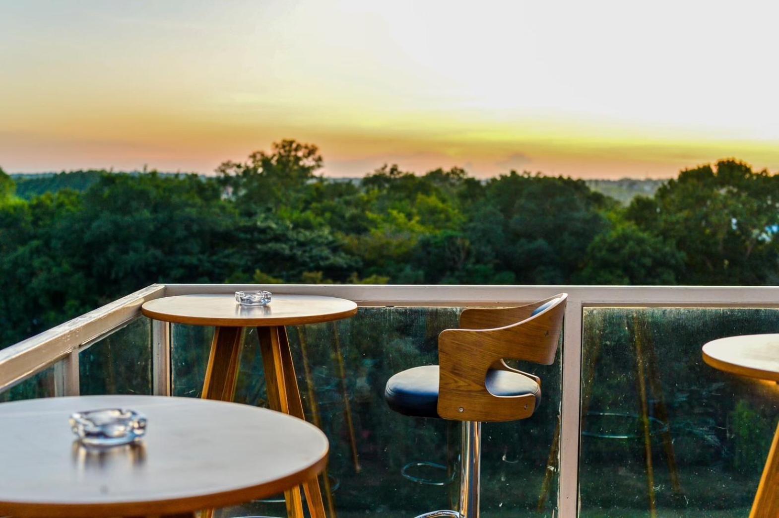 Blu Hotel Nakhon Phanom Buitenkant foto