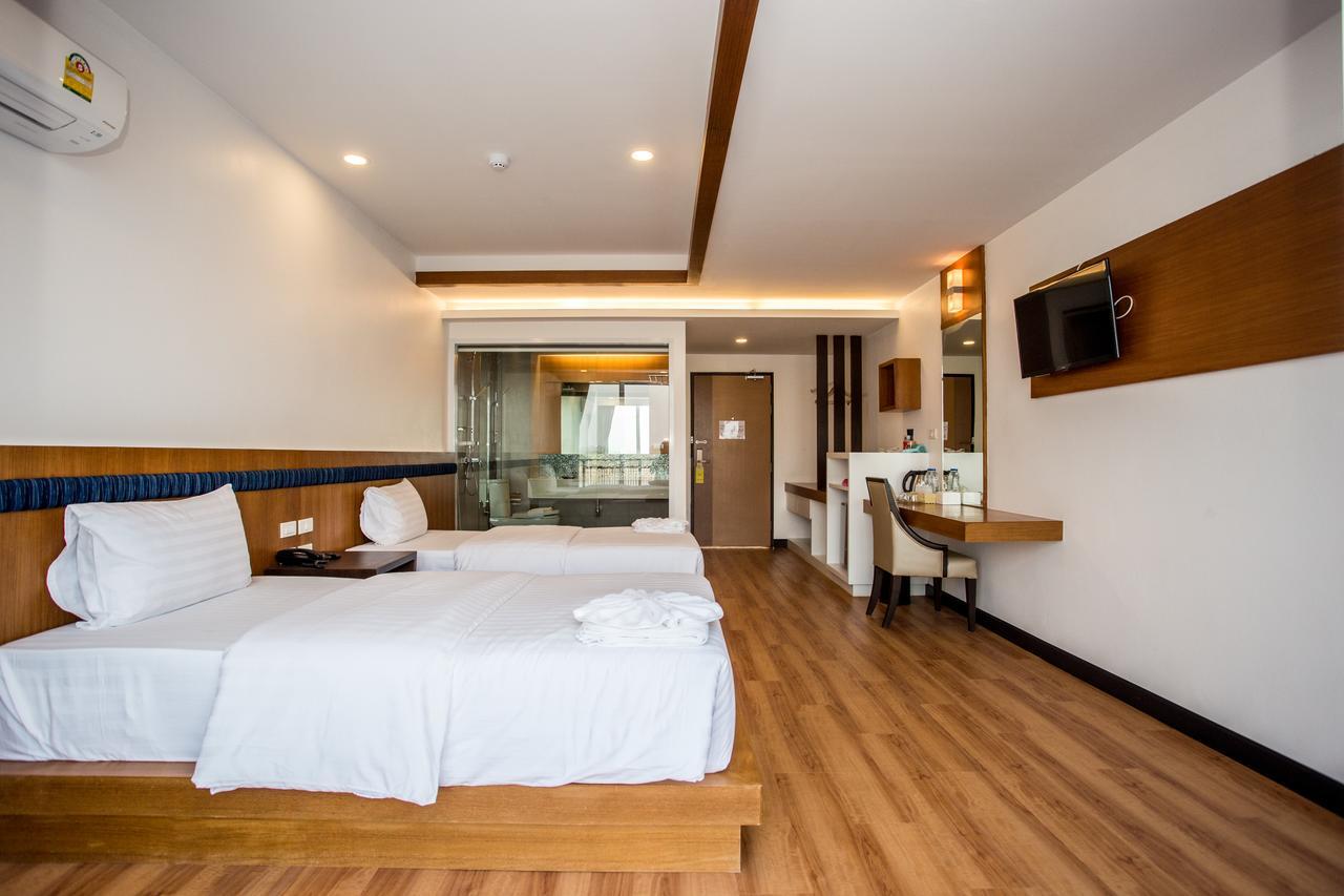 Blu Hotel Nakhon Phanom Buitenkant foto
