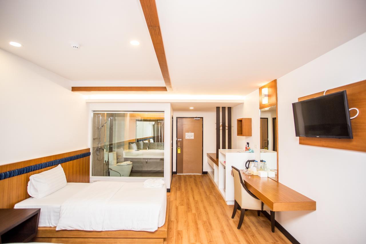 Blu Hotel Nakhon Phanom Buitenkant foto