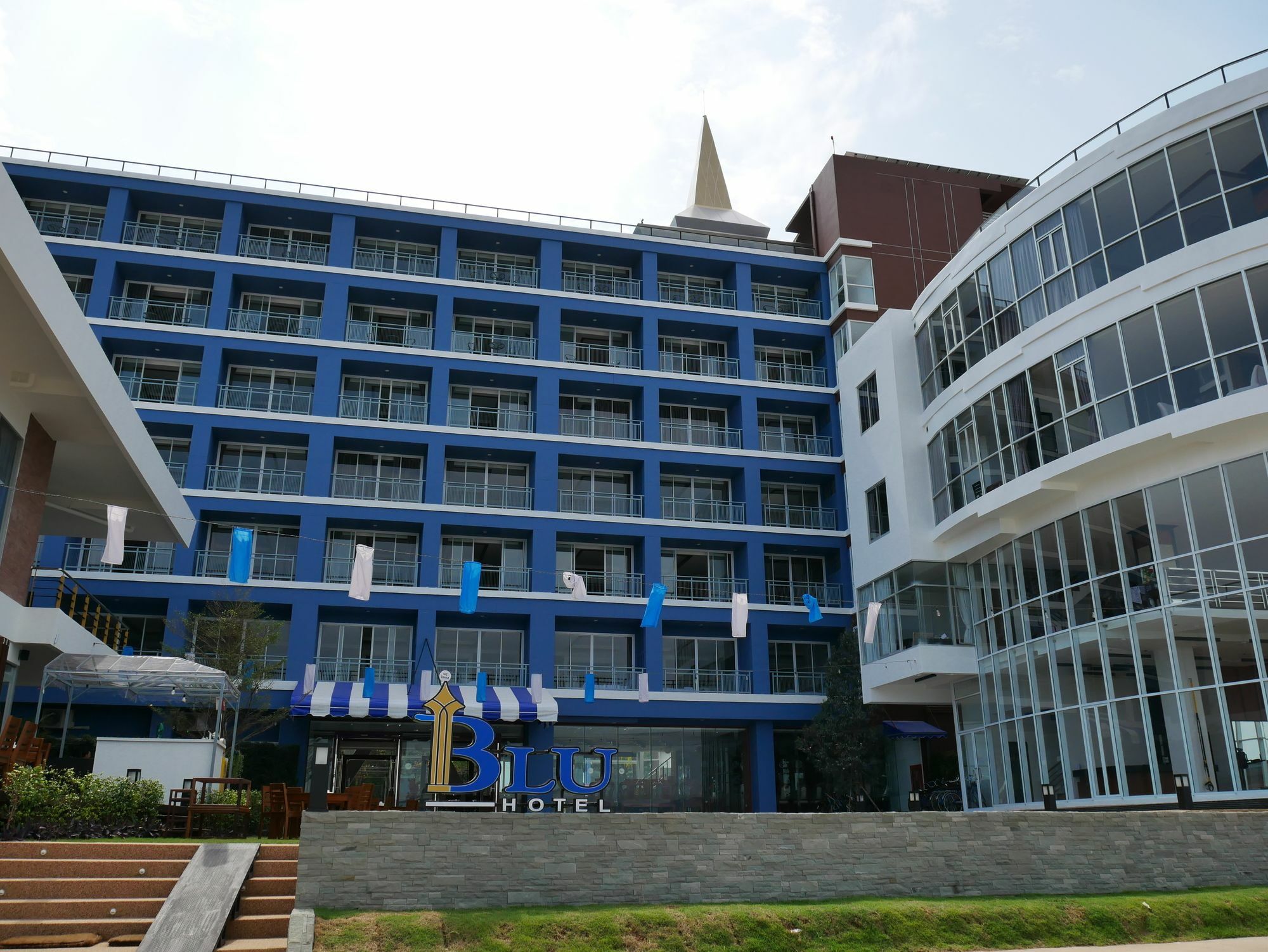 Blu Hotel Nakhon Phanom Buitenkant foto